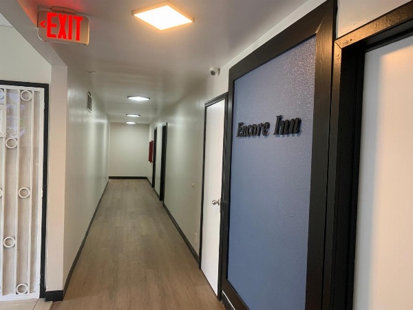 Encore Inn image 1