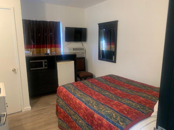 Encore Inn image 11