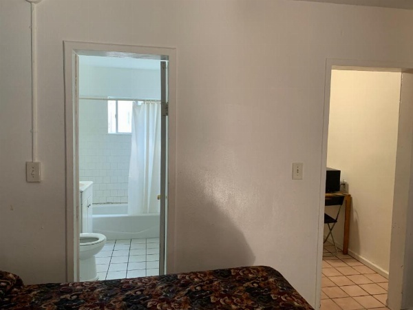Encore Inn image 16