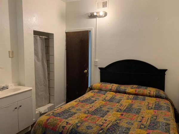 Encore Inn image 22