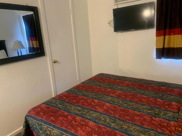 Encore Inn image 8